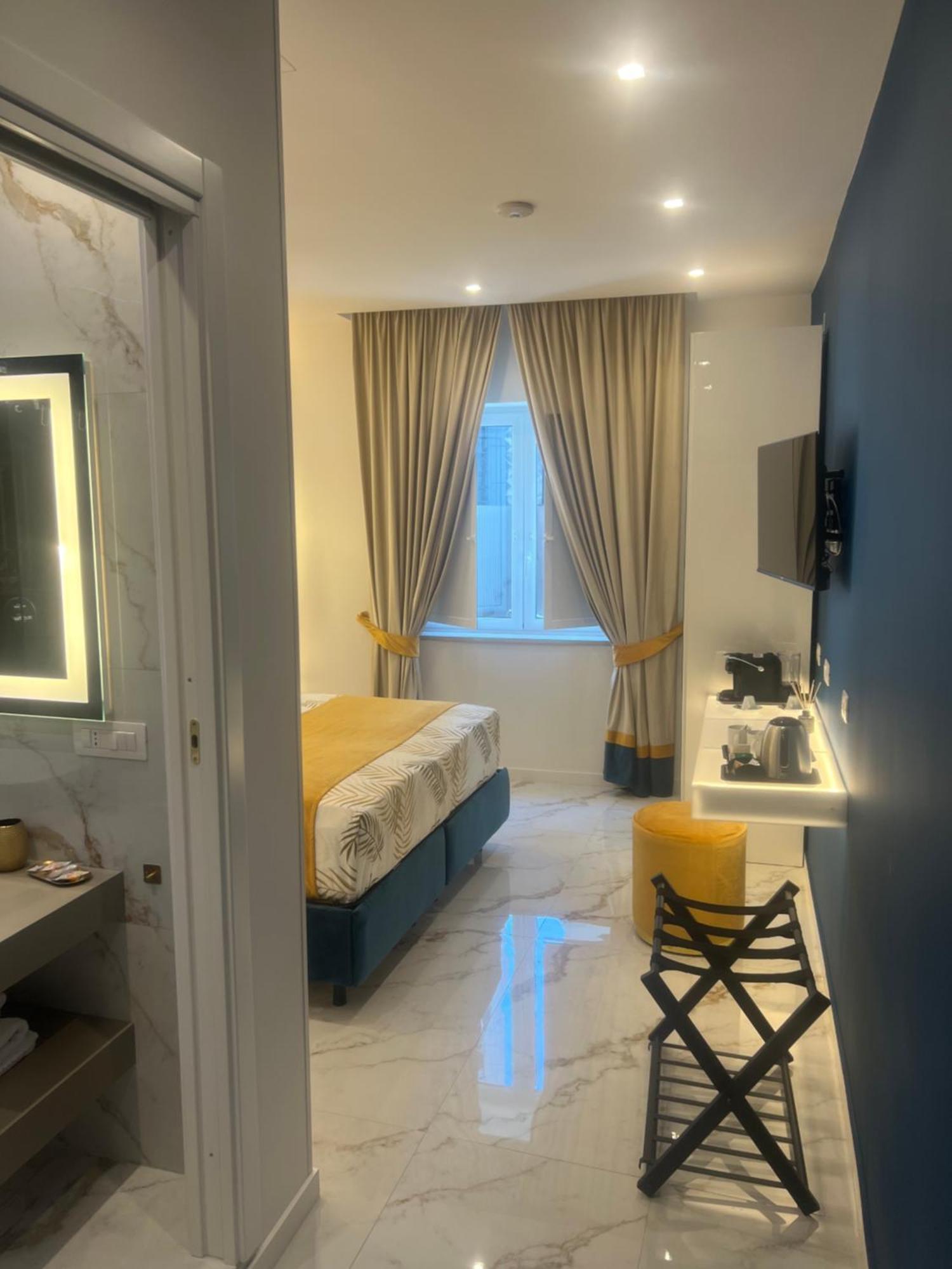 Bed and Breakfast La Lepre Artemide Napoli Esterno foto